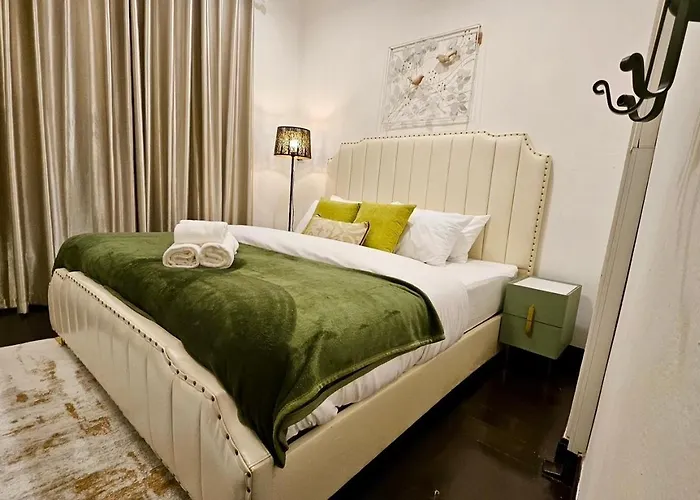 Bangrak House 200 Meters Near Bts Saphantaksin In * Bangkok
