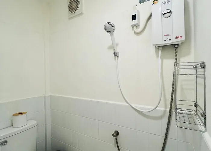 Bangrak House 200 Meters Near Bts Saphantaksin In * 曼谷
