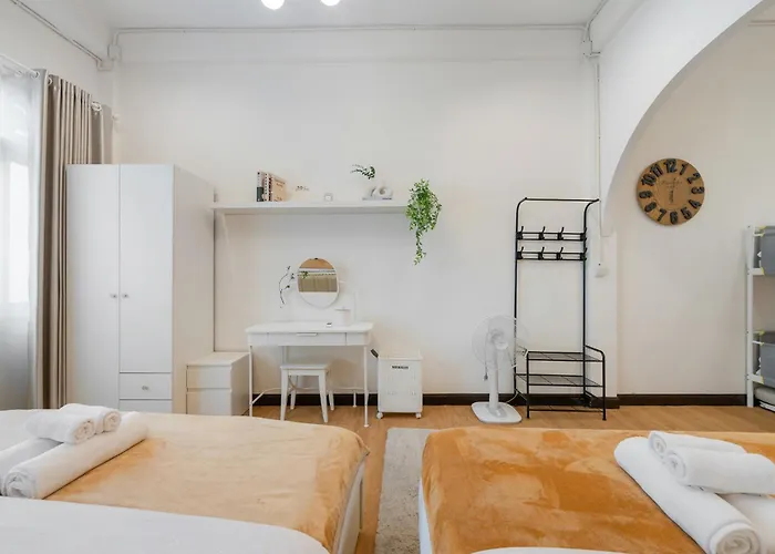 Bangrak House 200 Meters Near Bts Saphantaksin In *
