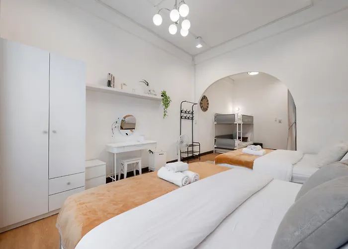 Casa vacanze Bangrak House 200 Meters Near Bts Saphantaksin In *