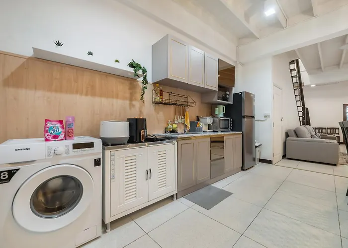 Bangrak House 200 Meters Near Bts Saphantaksin In 度假居 *