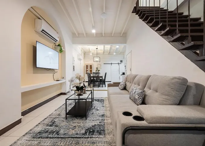 Bangrak House 200 Meters Near Bts Saphantaksin In Bangkok