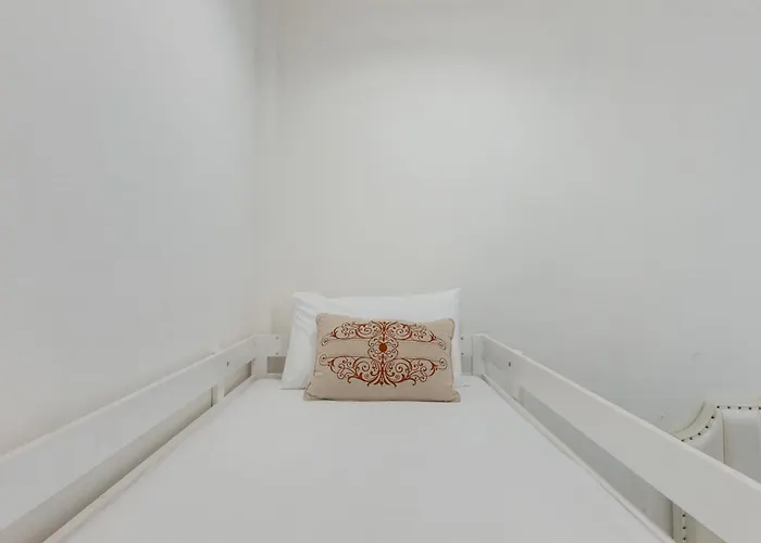 Casa vacanze Bangrak House 200 Meters Near Bts Saphantaksin In