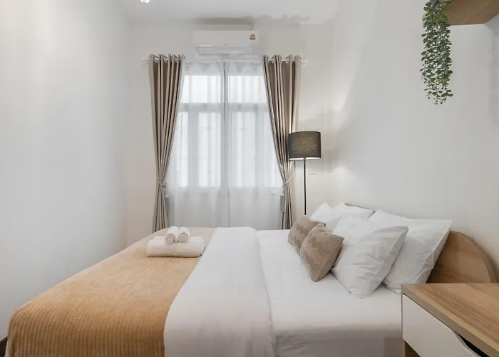 Bangrak House 200 Meters Near Bts Saphantaksin In