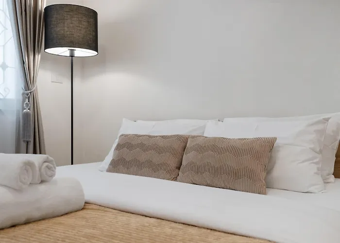 Bangrak House 200 Meters Near Bts Saphantaksin In 度假居 *