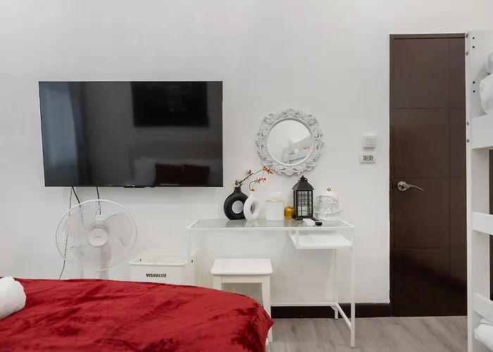 Bangrak House 200 Meters Near Bts Saphantaksin In 度假居 *