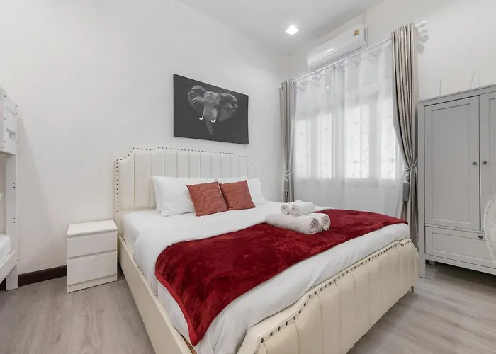 度假居 Bangrak House 200 Meters Near Bts Saphantaksin In 曼谷